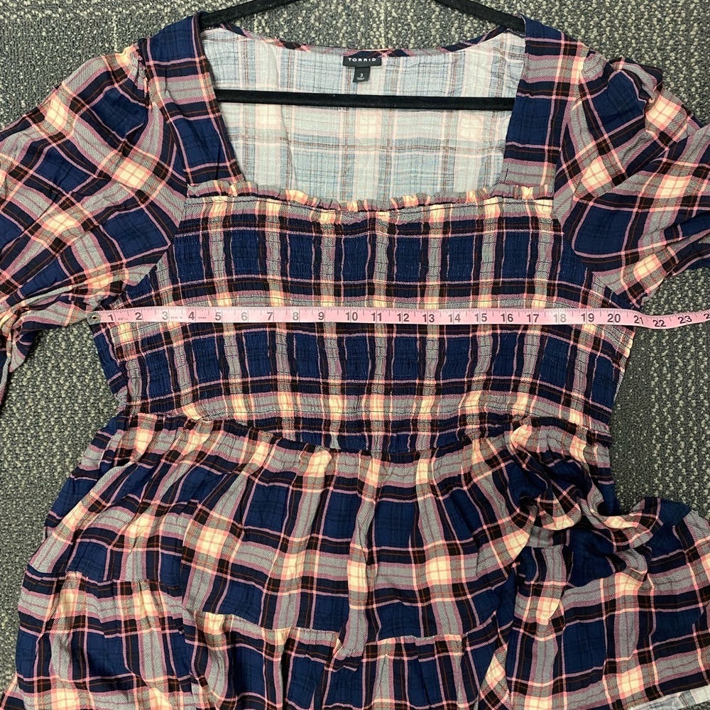NWOT Torrid Babydoll Rayon Slub With Lace Inset Smocked Tiered Top Size 3 - Picture 11 of 13